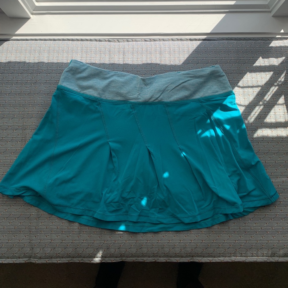 Lululemon Pleated Skirt Size 4 Blue/Turquoise